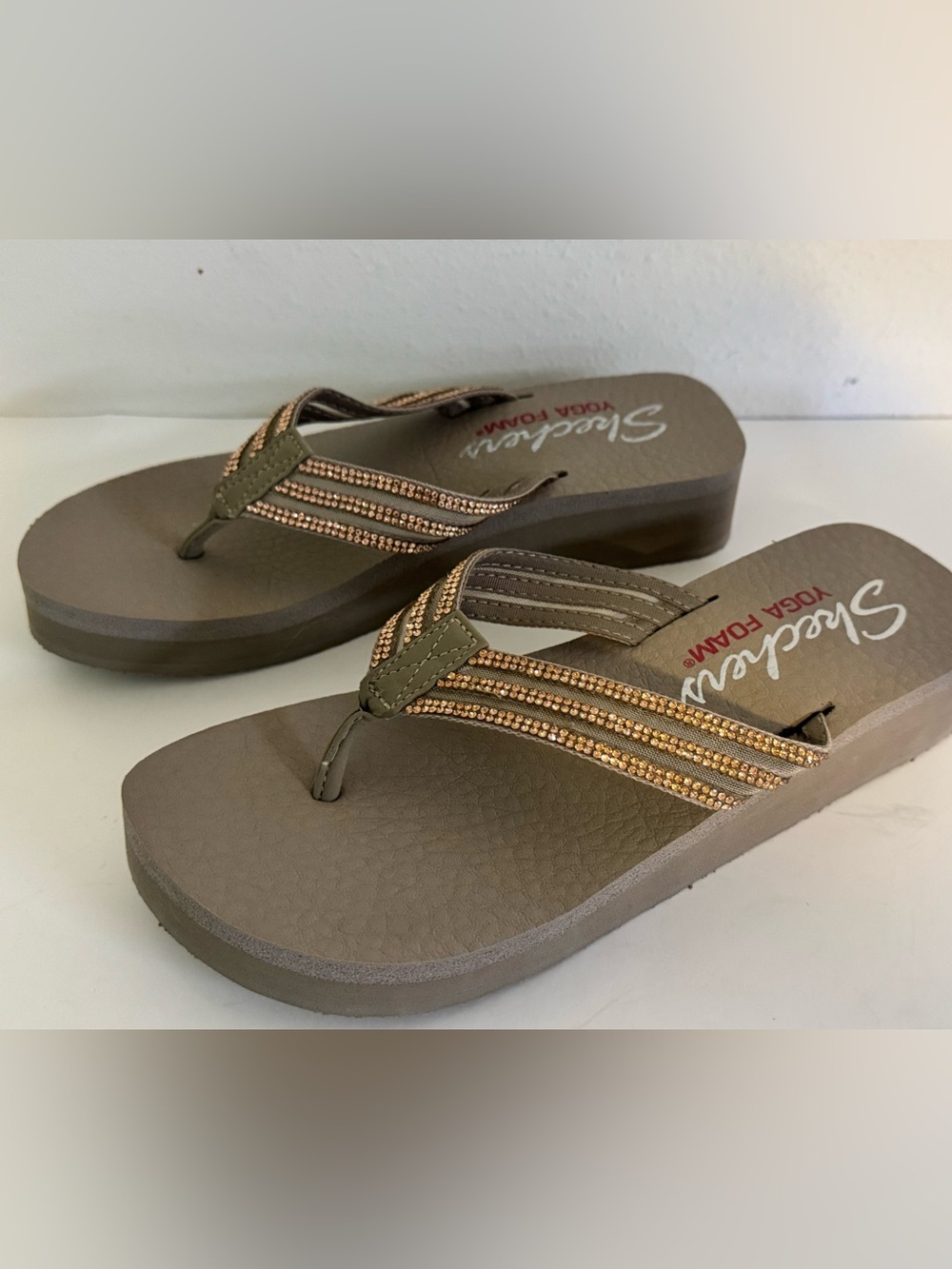 Skechers Cali Vinyasa Sugar Pie Wedge Thong Flipflop Sandals Taupe Size 9